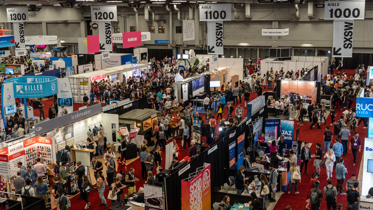 14 Trade Show Booth Tips Every Business Owner Must Know